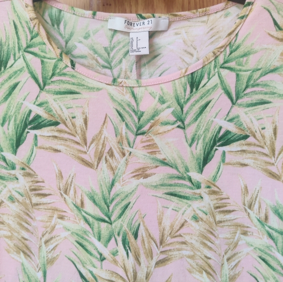 NWT Forever  21 Contemporary Quarter Sleeve Tropical Dress - Picture 2 of 6